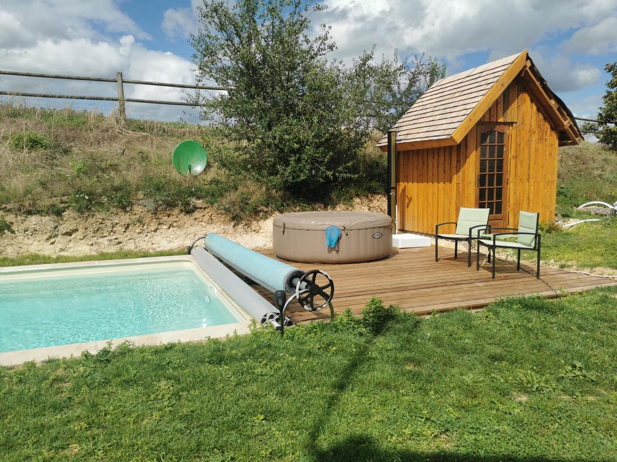 Champmotteux La Bulle Des Champs Bed & Breakfast エクステリア 写真
